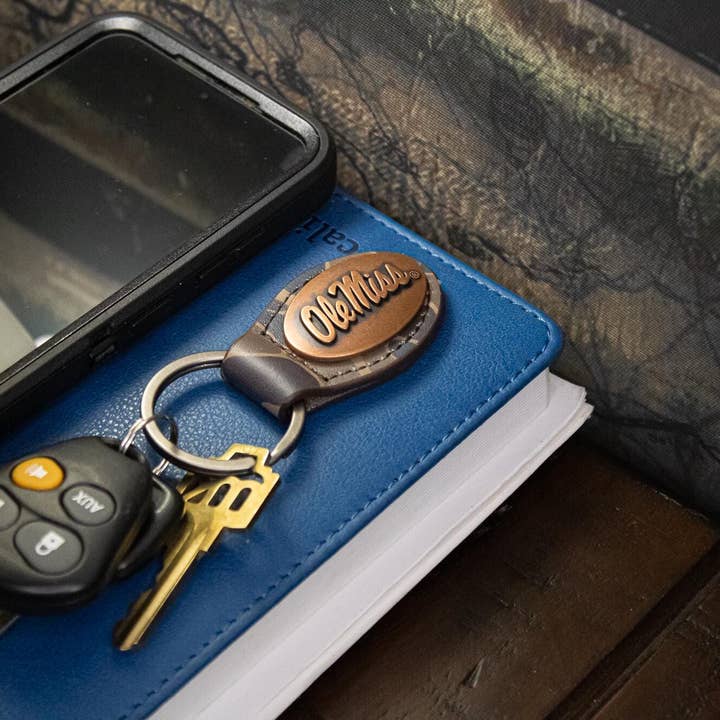 Zep-Pro - Wholesale Keychain - Unisex - Ole Miss Rebels Oval Camo Leather Key Fob.2