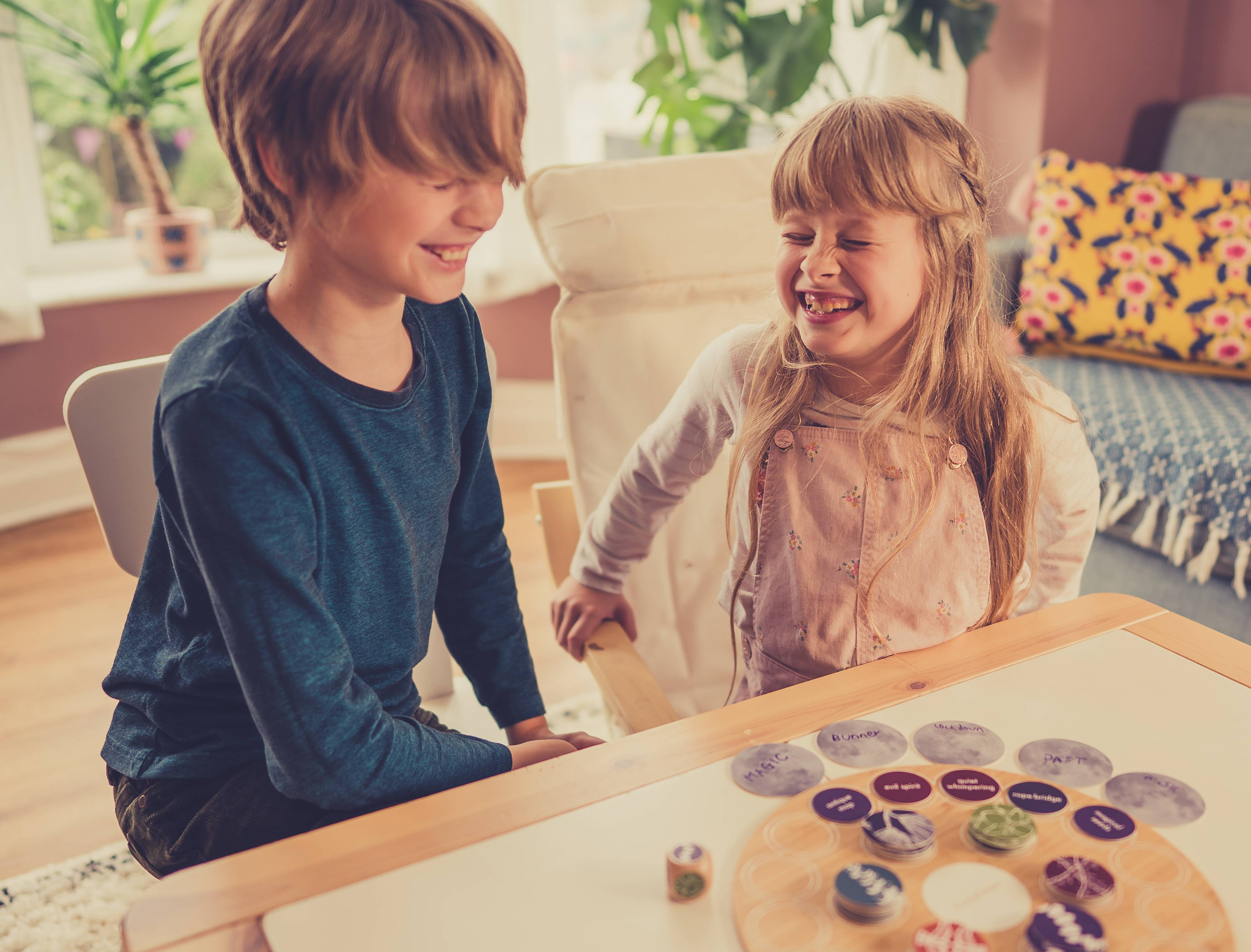 CircleTales – wholesale Board game – CircleTales the Adventure Storytelling Game13