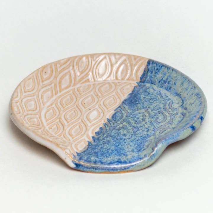 White Squirrel Clayworks – Suporte de colher por atacado – Colher de Cozinha em Cerâmica Azul e Branco Estampada Artesanal