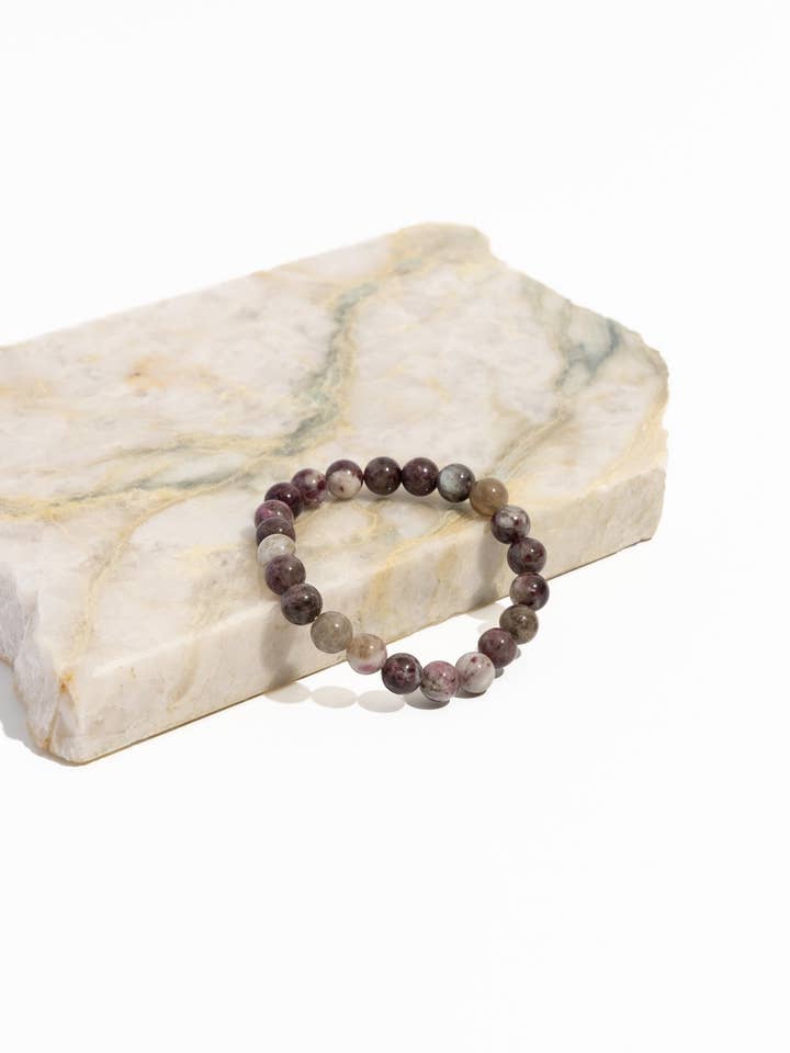 Bracelet mala en tourmaline rose | tranquillité et guérison émotionnelle pour la vente par Think Unique