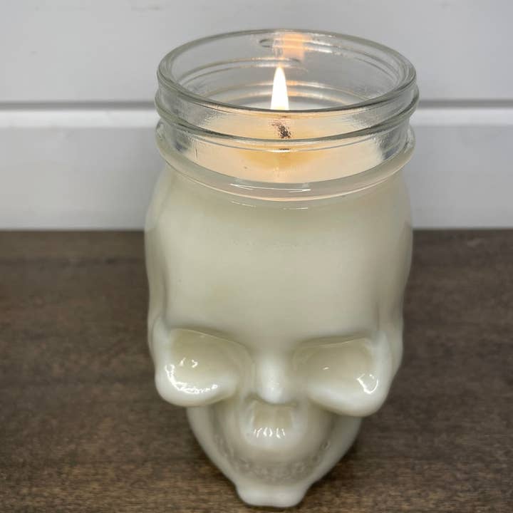 Bougies en forme de crâne, décoration de crâne, décoration d'Halloween, bougie Wica pour la vente par Huff Designs Candle Co