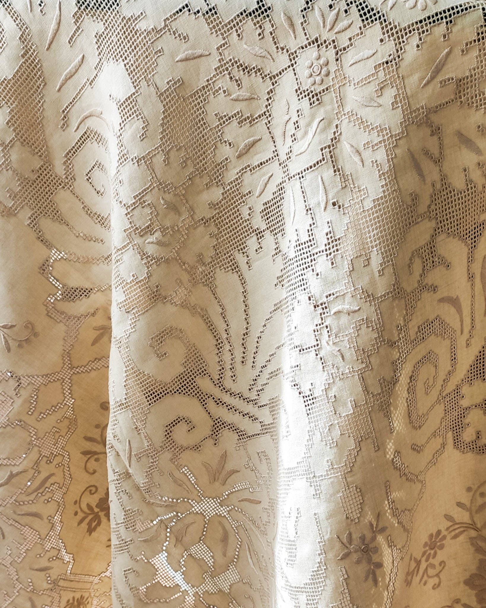 Heyfoo - Wholesale Tablecloth - Sicilian paraded linen tablecloth with 12 napkins15