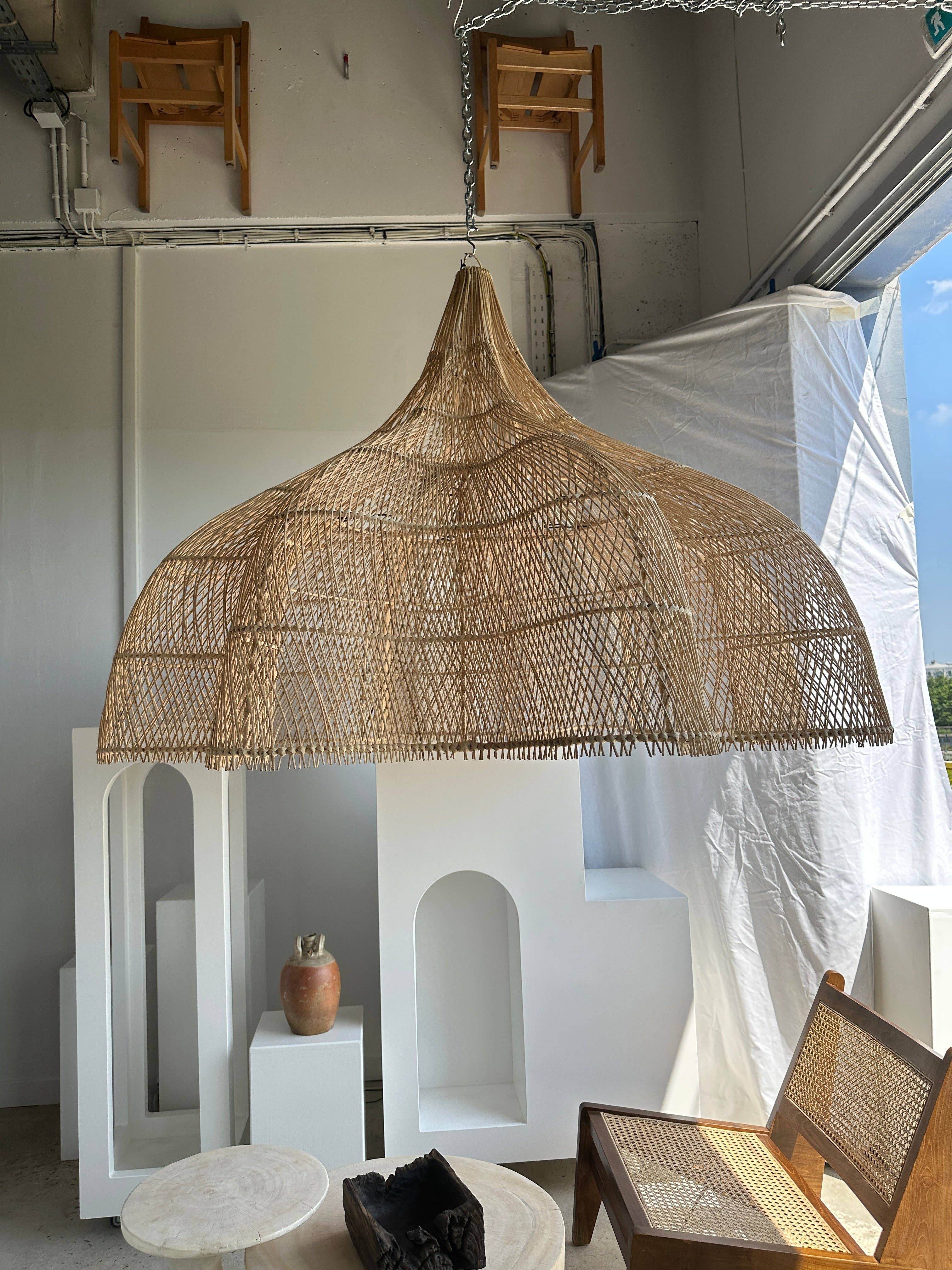 Office Objets - Wholesale Chandelier/Hanging Light - Immense rattan suspension in the shape of a flower, tulip, corolla H:1m; D:1m50169