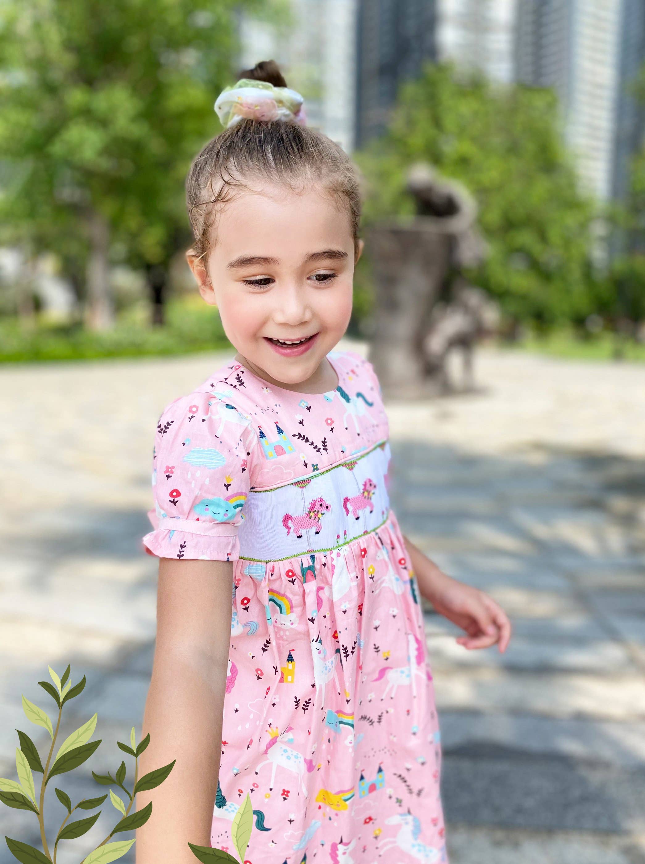 Angeline Kids - Venta al por mayor Vestido - Niños - Vestido fruncido a mano de unicornio arco iris para bebé niña3