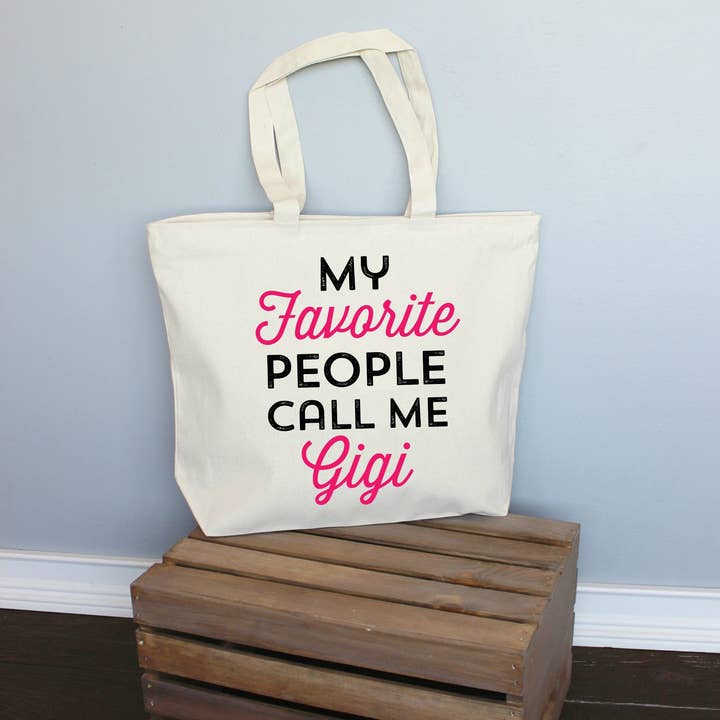 My Favorite People Call Me Gigi XL draagtas, 2 maten voor wholesale door Love You a Latte Shop