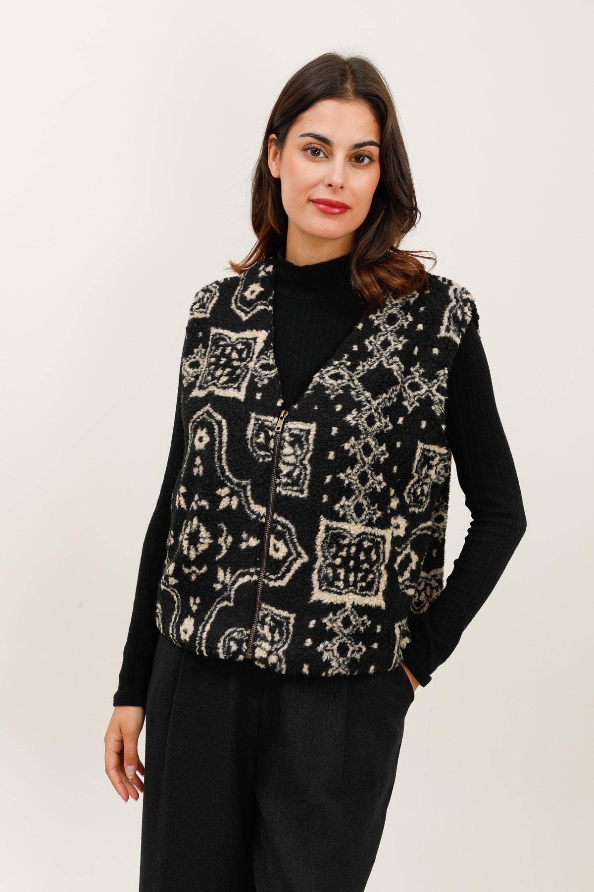 Daphnea - Wholesale Jacket - Women's - 32052 TWEED JACKET4