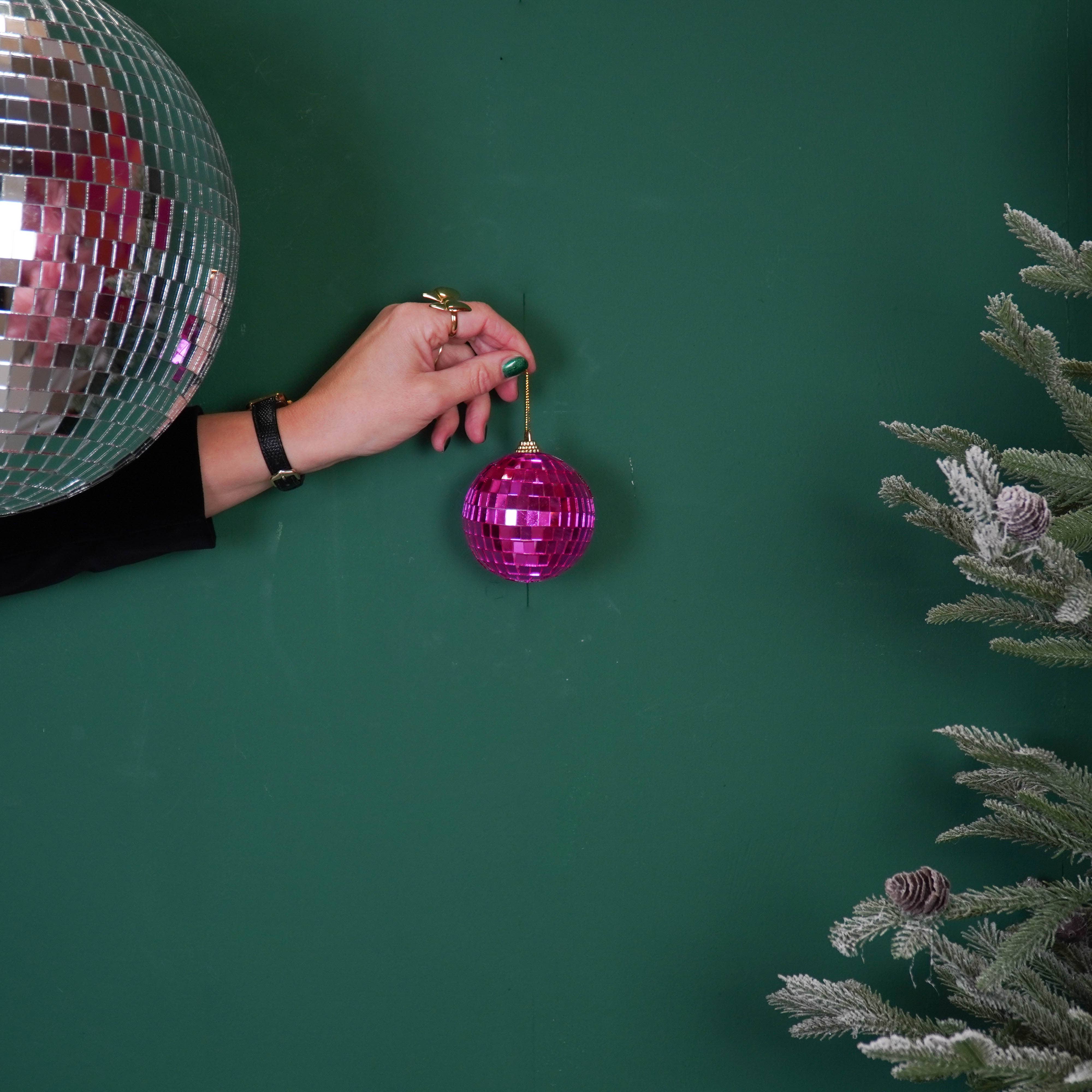 Housevitamin bv - Wholesale Ornament - Christmas Decoration -  Christmas Hanger - Discoball - Foam - Pink - 8x8x8cm3