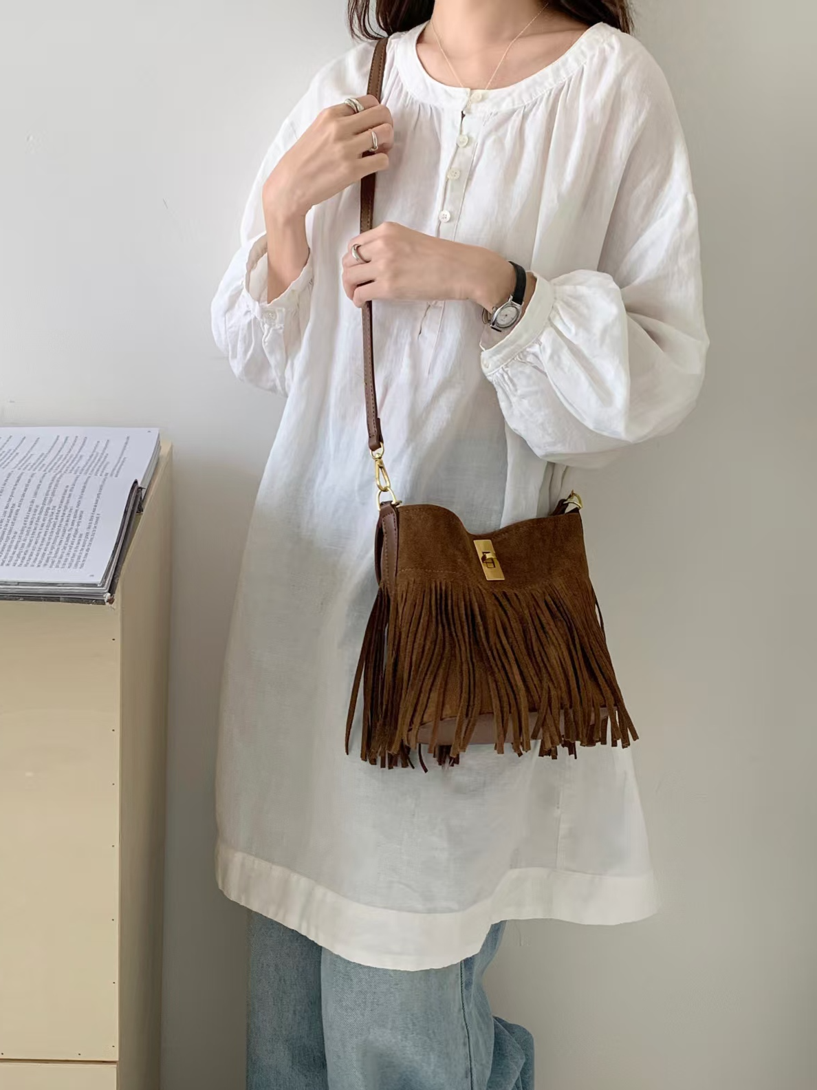 Pretty Persuasions - Wholesale Crossbody bag – Women's - P25085 Suede-Like Microfiber Leather Crossbody Bucket Bag3