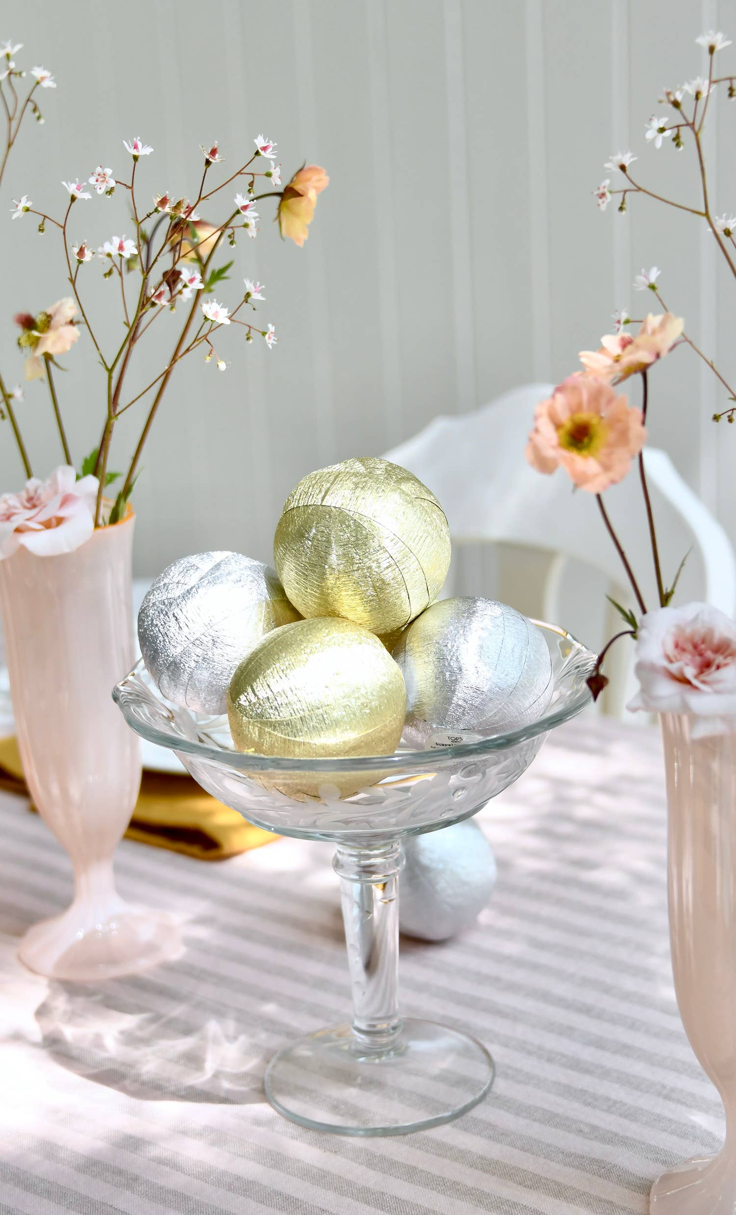 TOPS Malibu – Engroshandel Gæstegave – Mini overraskelseskugler - guld og sølv - genopfyldning / sæt med 241