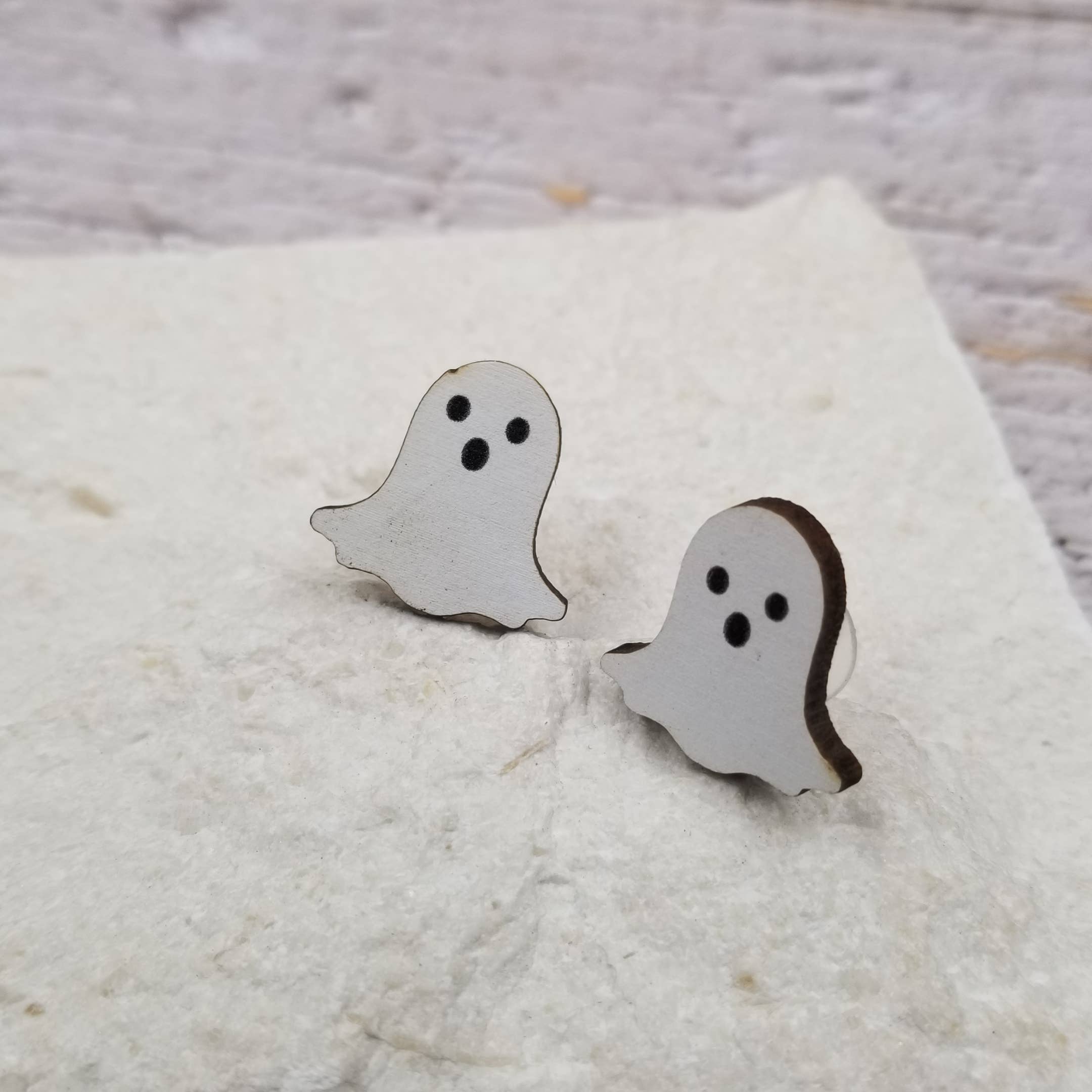 Treasure Wholesale - Wholesale Stud/Post Earrings - Halloween Ghost Pumpkin Bat Earrings1