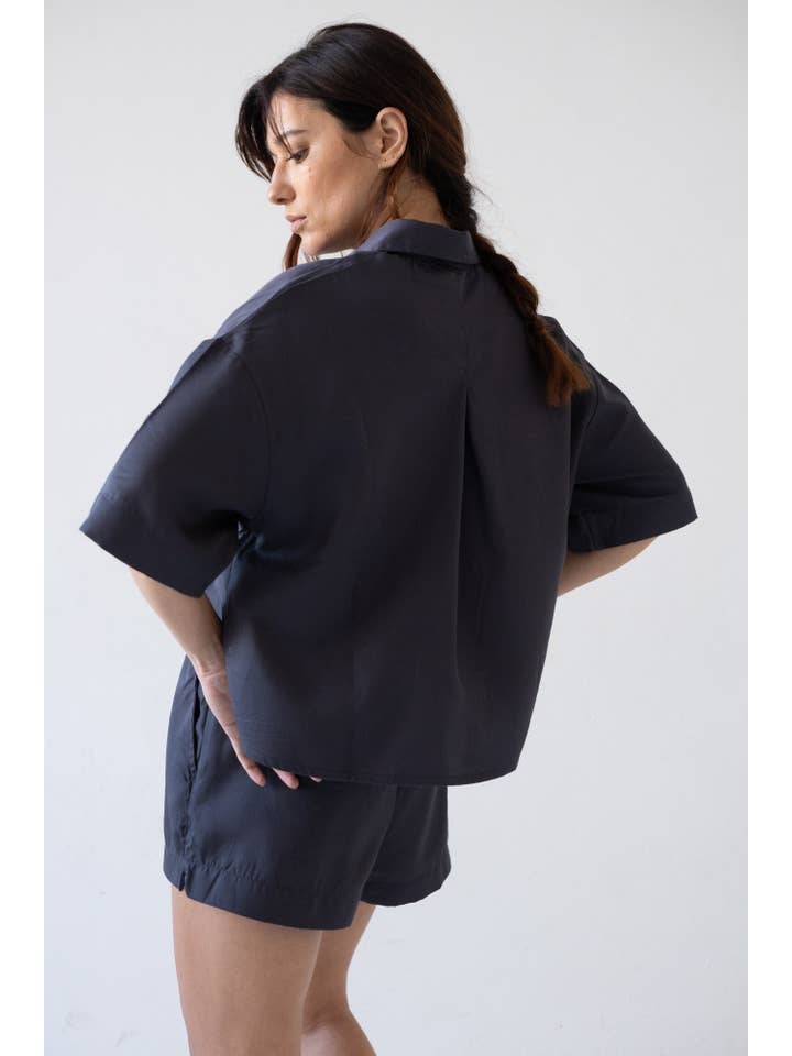 Hallow Tencel oversized shirt in black for wholesale on Faire2