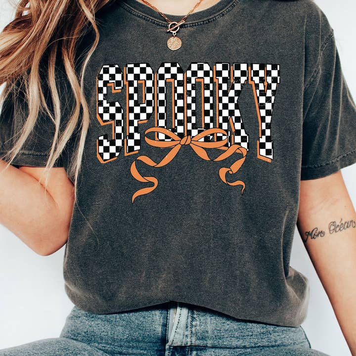 Uhyggelig ternet sløjfe Comfort Colors T-shirt for engroshandel hos Kissed Apparel