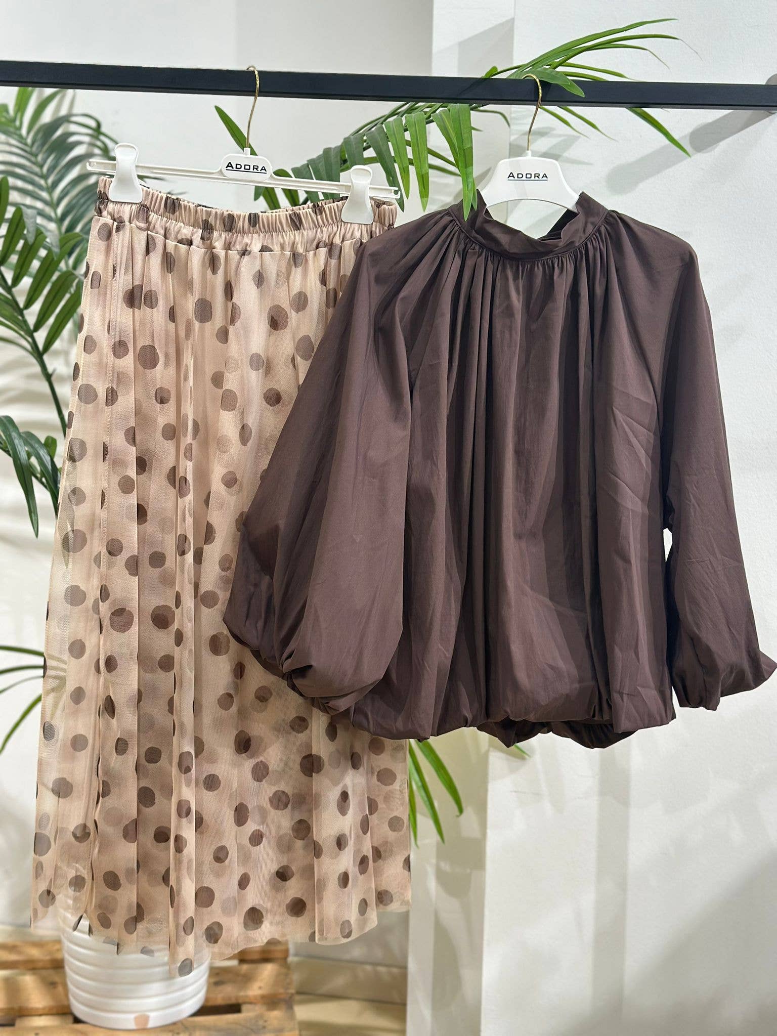 ADORA – wholesale Blouse – Women’s – Cotton blouse with bow at the back2