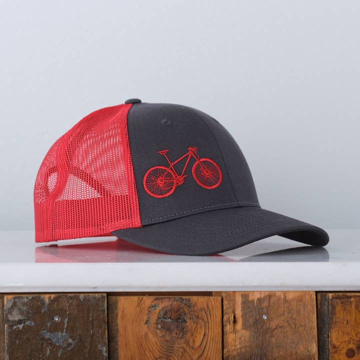 Gorra Trucker de Perfil Bajo para Bicicleta de Montaña, Rojo y Carbón 115 para venta al por mayor de Vital Industries