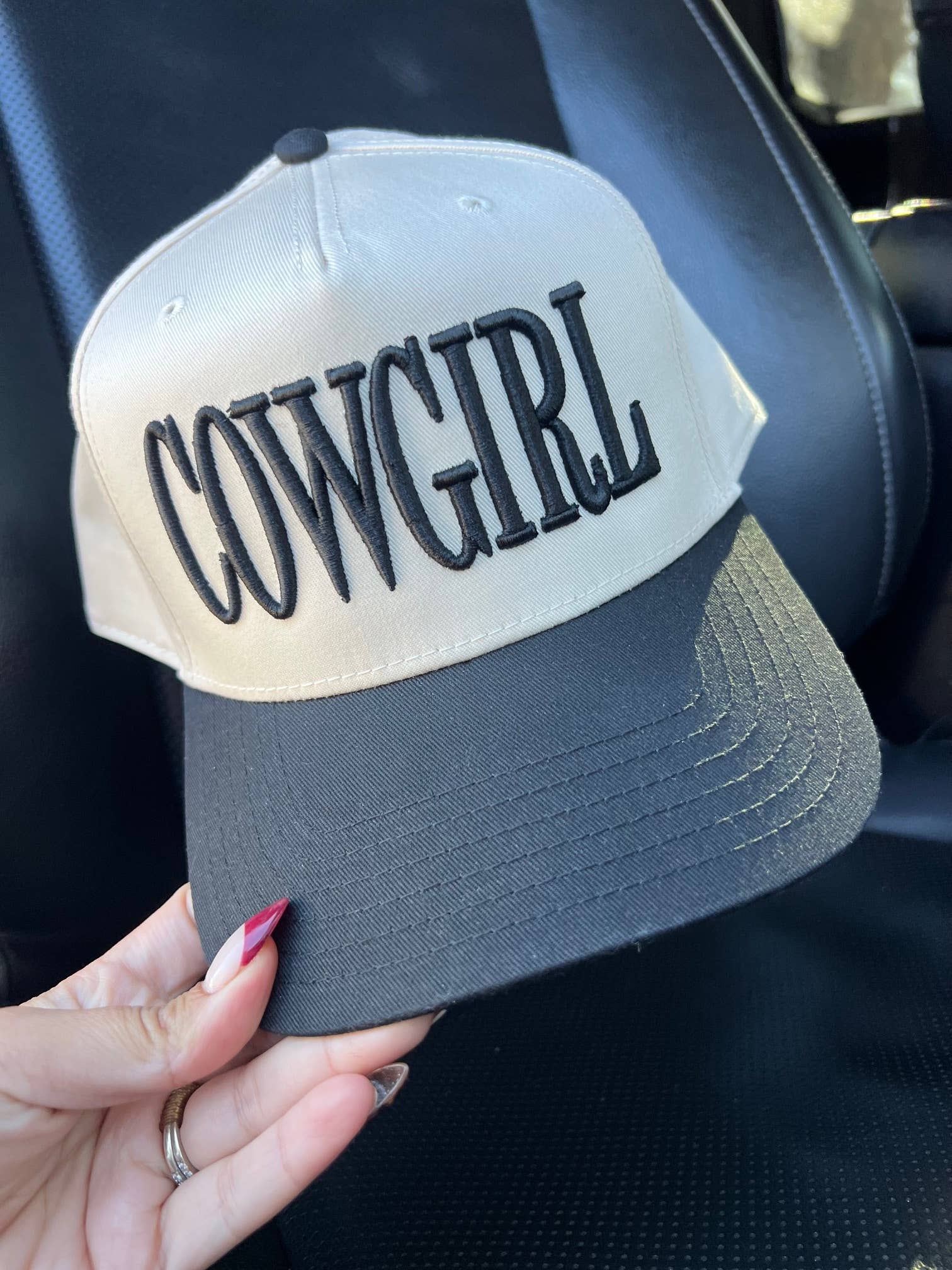 Tipsy Rodeo - Vente Casquette de camionneur – femme - Casquette de camionneur brodée Cowgirl3