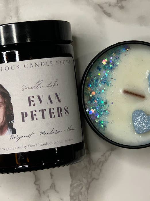 Evan Peters-ljus för wholesale av Marvelous Candle Studio