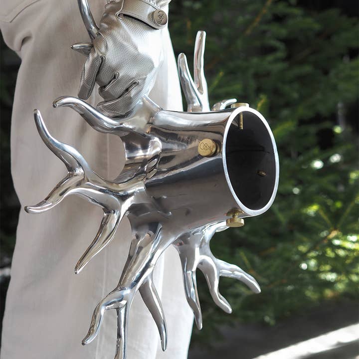 Garden Glory - Wholesale Christmas Decoration - CHRISTMAS TREE STAND “THE ROOT” – SILVER
