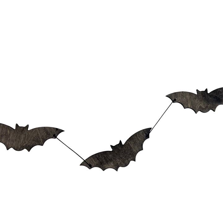 Guirlande en bois de chauve-souris noire pour la vente par Twelve Timbers