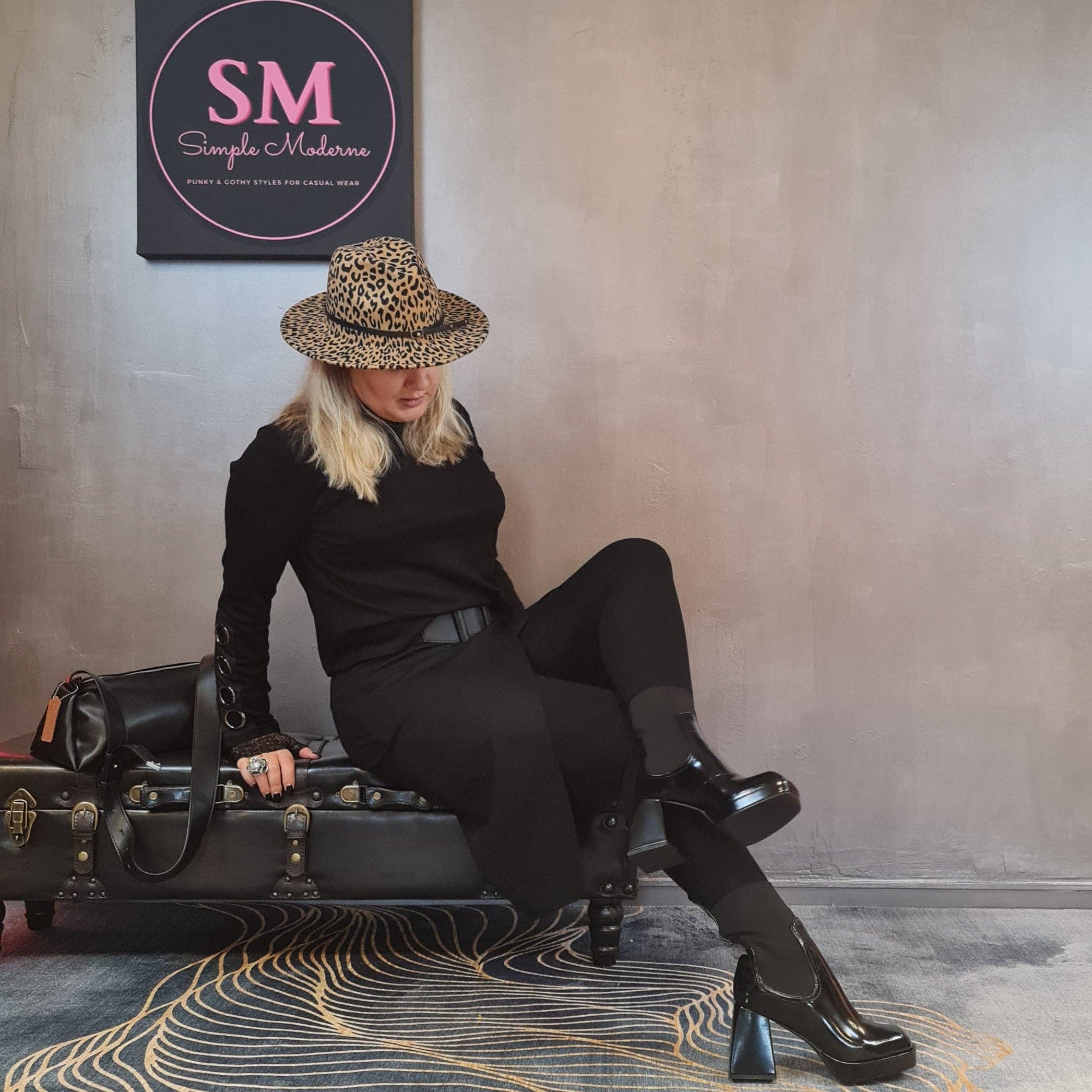 Simple Moderne - Wholesale Rok - Dames - Simple Moderne vintage punk legging met halve rok15