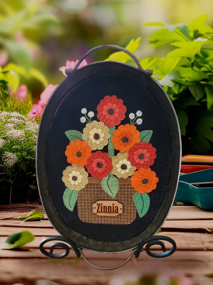 Zinnia-patroon met houten label voor wholesale door Sew Cherished
