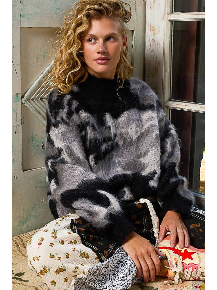 Pol Clothing - Wholesale Knit Sweater - Women's - Long sleeve abstract Color block mohair sweater top SALE