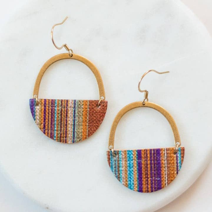 Boucles d'oreilles Burnt Sugar Jo pour la vente par Sela Designs