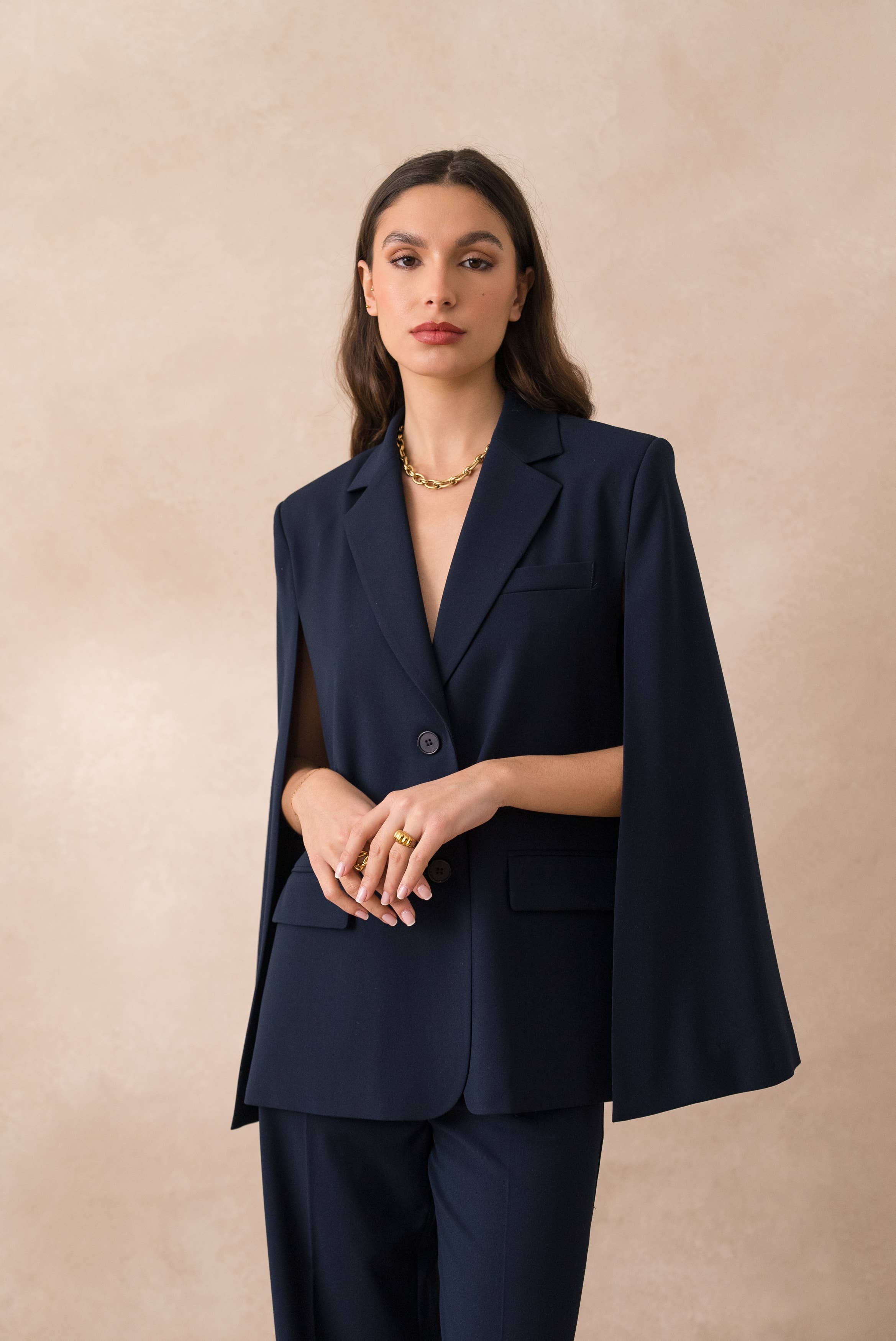 Attentif Paris - Wholesale Jacket - Women's - [Vision] Oversized cape jacket with structured cut8