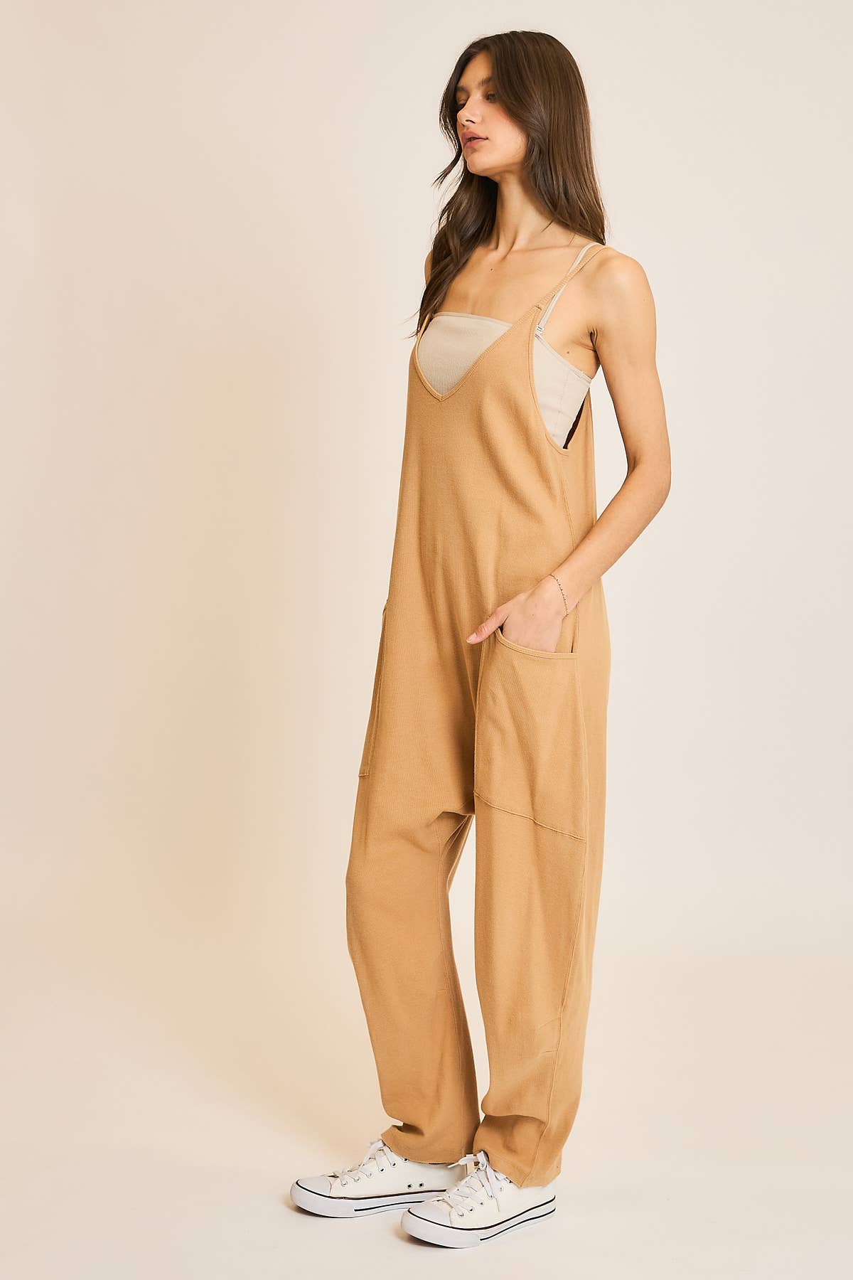 Wishlist Apparel – Engroshandel Jumpsuit - Dame – RIBSTRIKKET JUMPSUIT MED LOMMER/WL23-80029