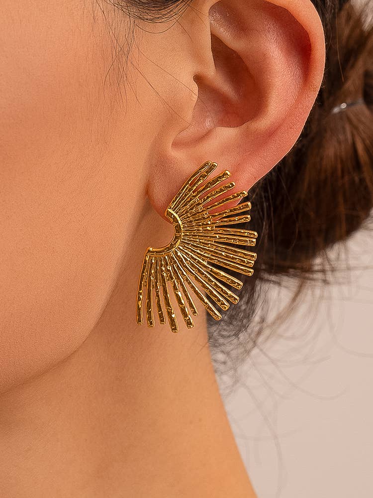 Bisous 18K Gold Non-Tarnish Sunburst Earring for wholesale on Faire1