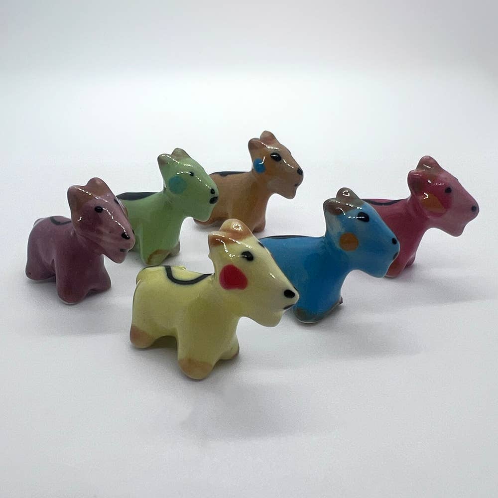 VIE - Wholesale Decorative Figurine - Mini Ceramic Figurine, Assorted Colour, Approx. 2cm154