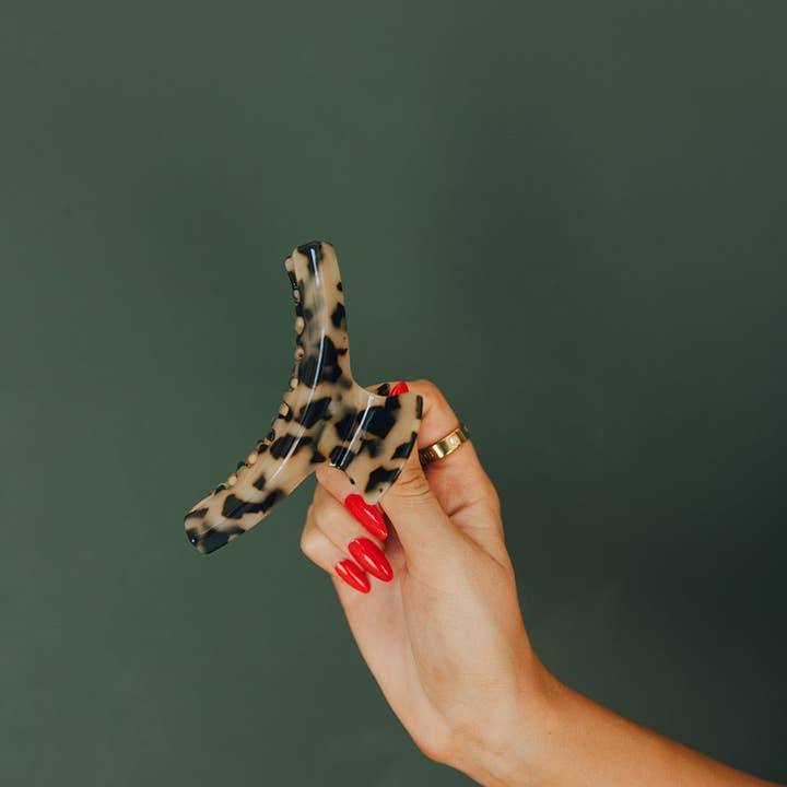 Shop Andi - Wholesale Hair Clip - Women's - Skinny Tan Tortoise Claw Clip1