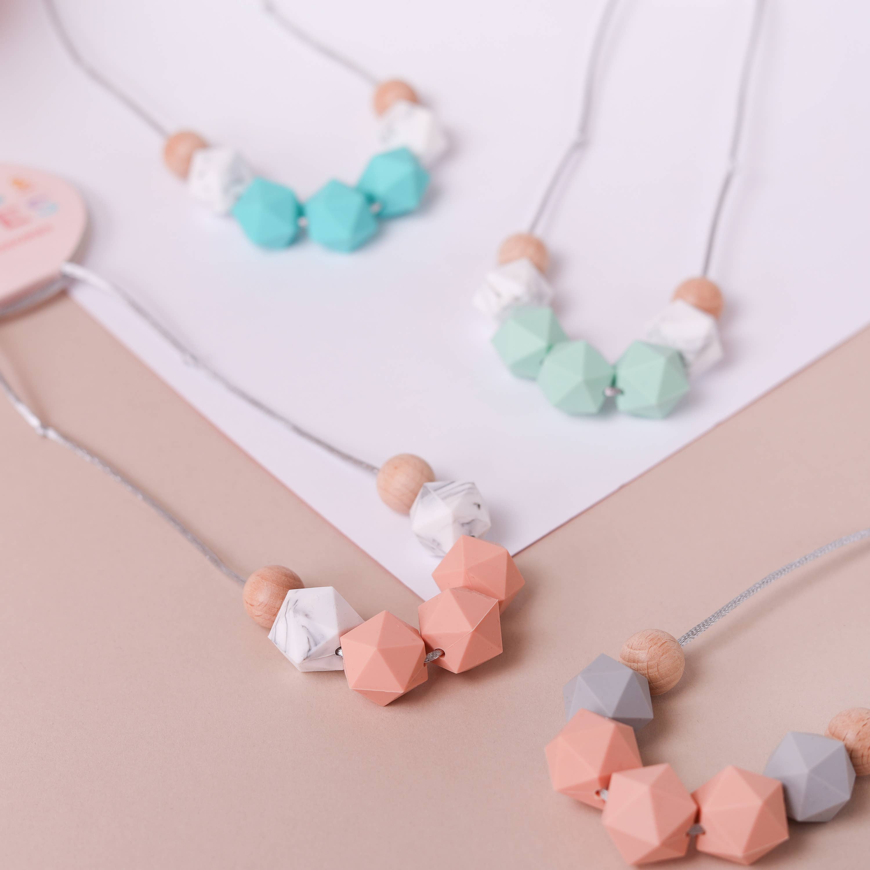 Bella tunno hot sale teething necklace