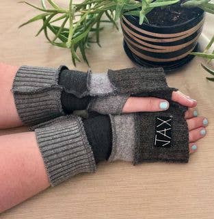 Jax Upcycled - Wholesale Gloves - Women's - Upcycled Unisex Fingerless Gloves choose the vibe color31