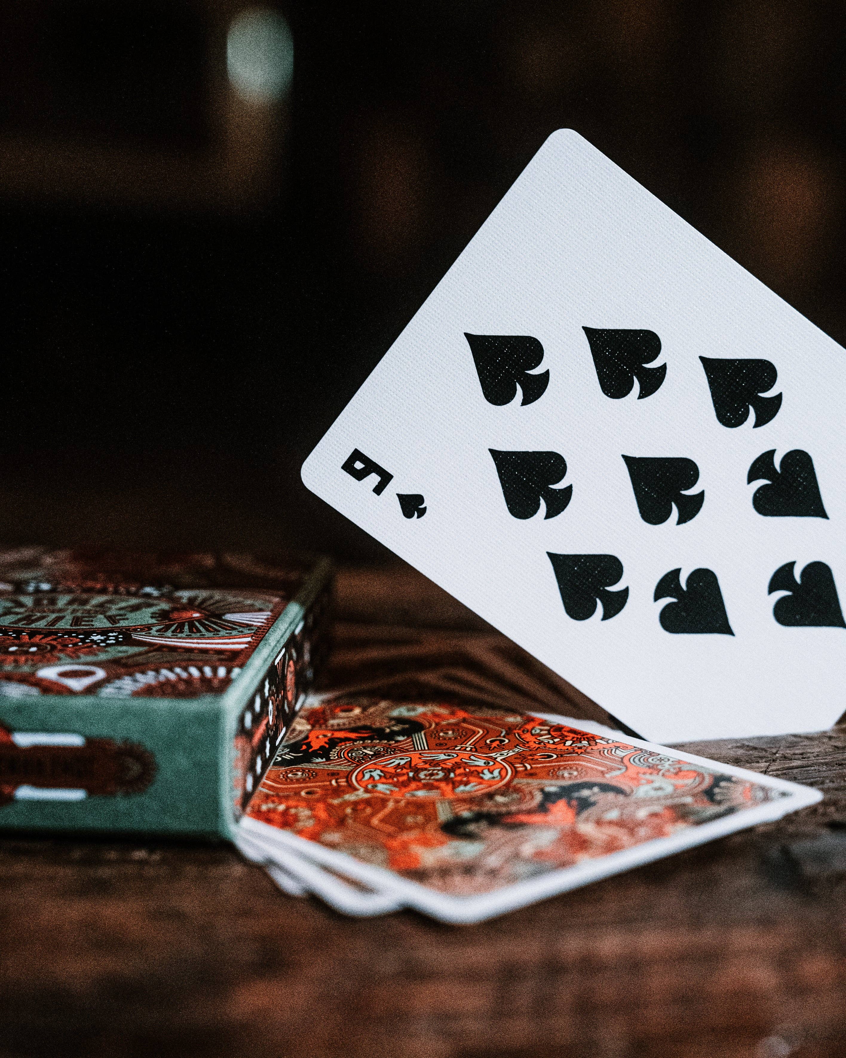 Joker and the Thief - Venta al por mayor Baraja de cartas - Falsos Ídolos Baraja de Cartas21