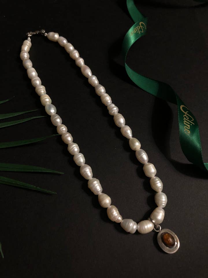 Valda Pearl necklace for wholesale by Feline Jewelry Studio Universe