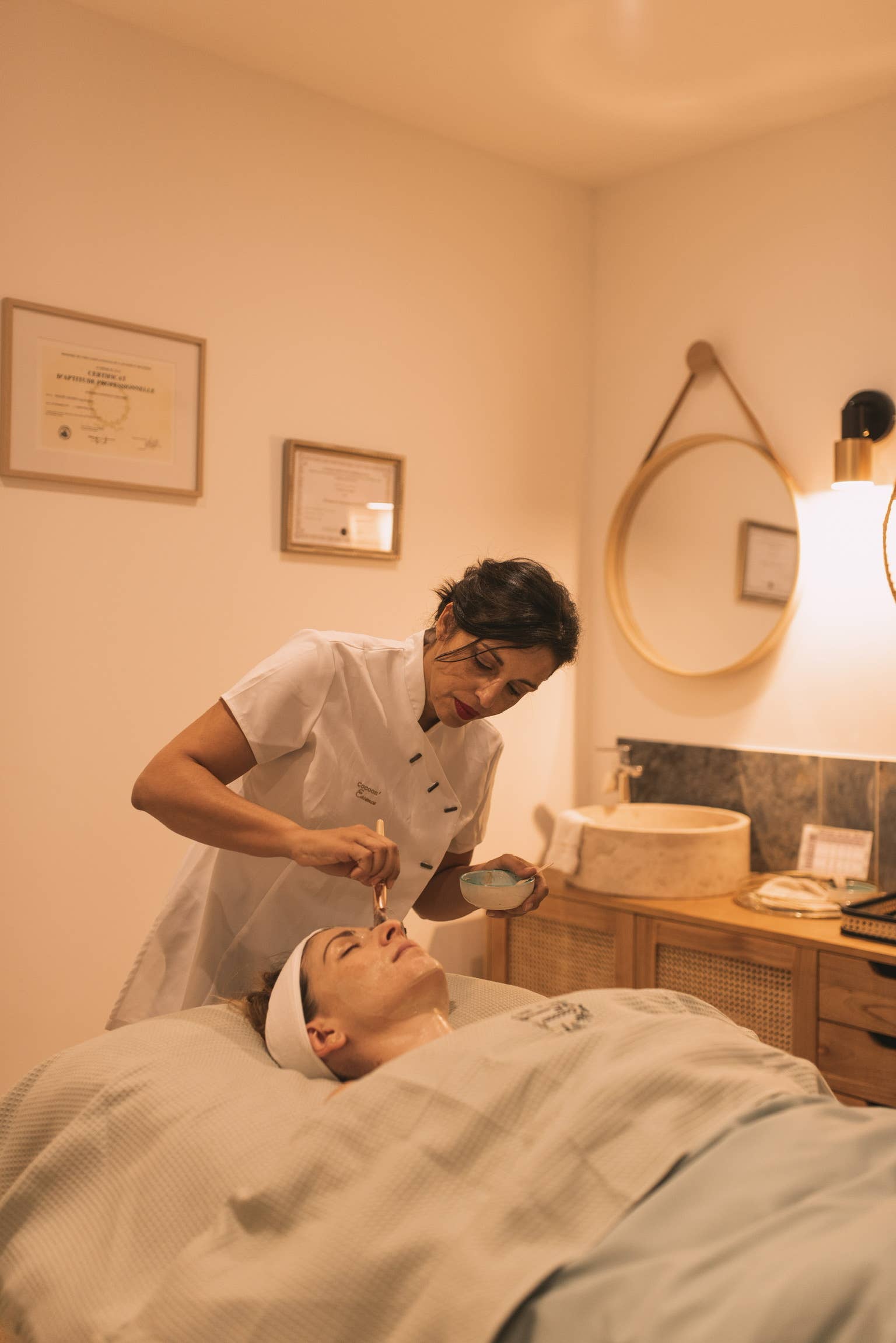 Cocoon’Essence - Wholesale Facial Exfoliant/Scrub - Certified organic sweet almond scrub cream5