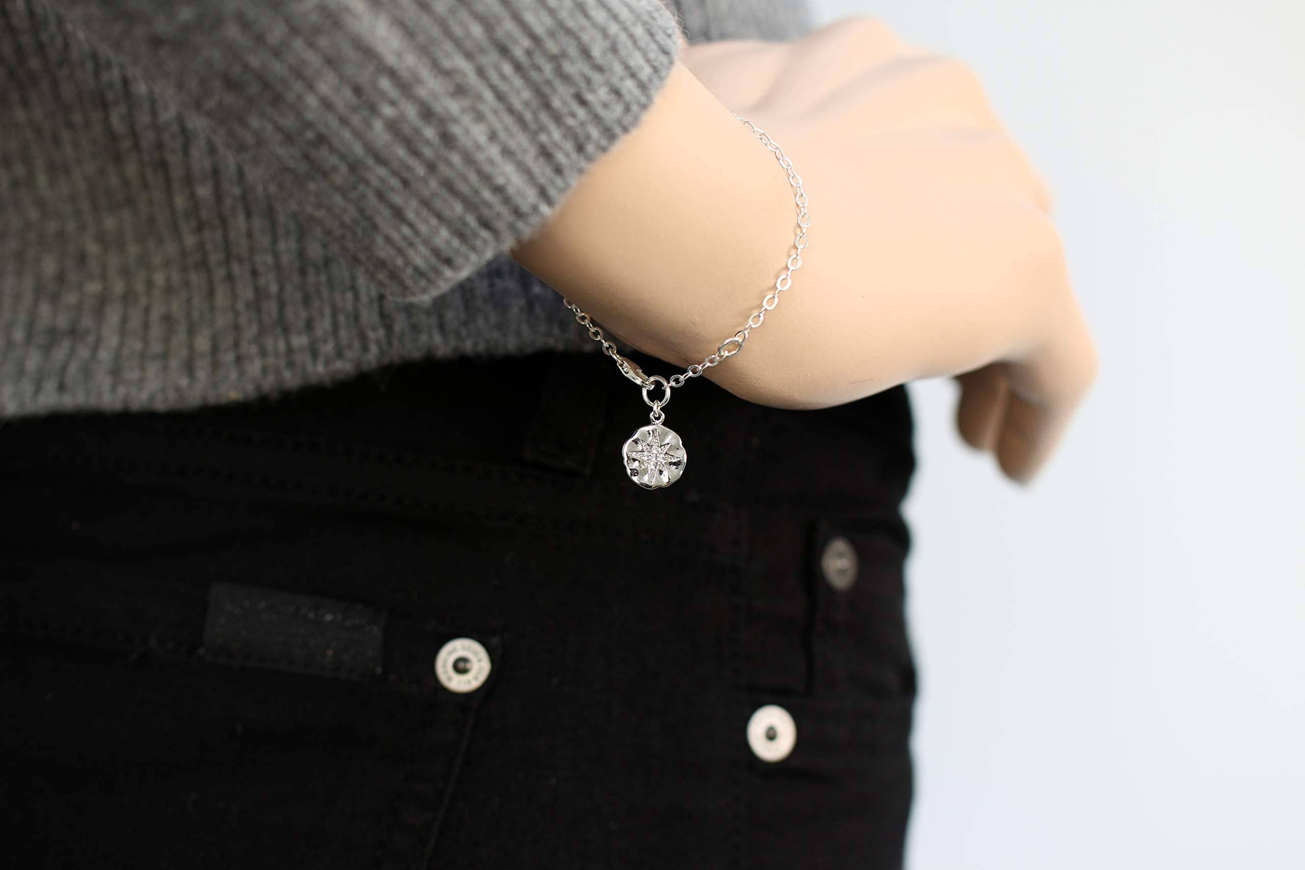 A Charmed Impression – wholesale Berlockarmband – Present till dotter • Silver CZ Diamond Starburst Armband • Dottergåvor från mamma pappa • Tonårsflickor vuxen dotter • Uppmuntrande gåvor för kvinnor • Motiverande inspirerande smycken1