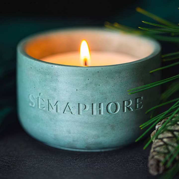 Die Kerze Spaziergang in den Kiefern für den Großhandel von Maison Sémaphore