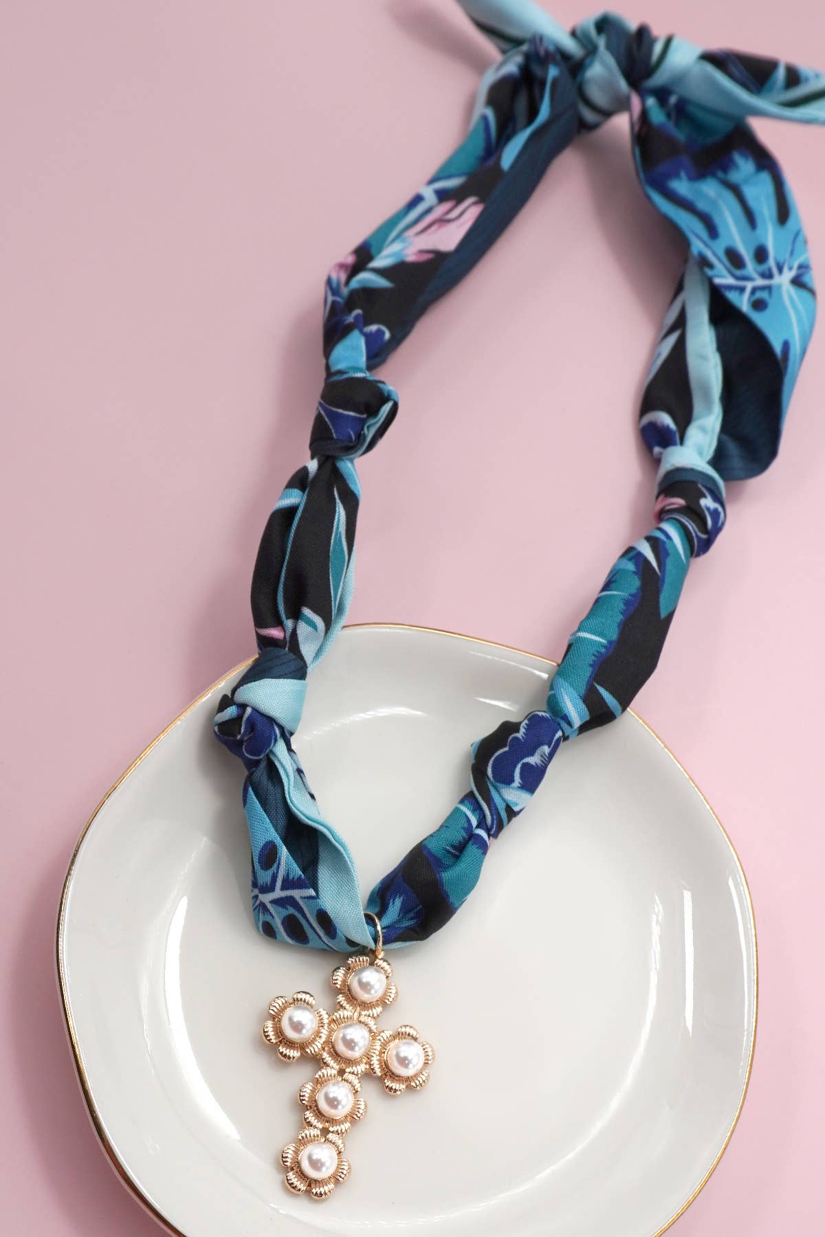 JOSSLYN by wall to wall - Vente Écharpe – femme - COLLIER CHARME ÉCHARPE FAIT MAIN | 80N9179024