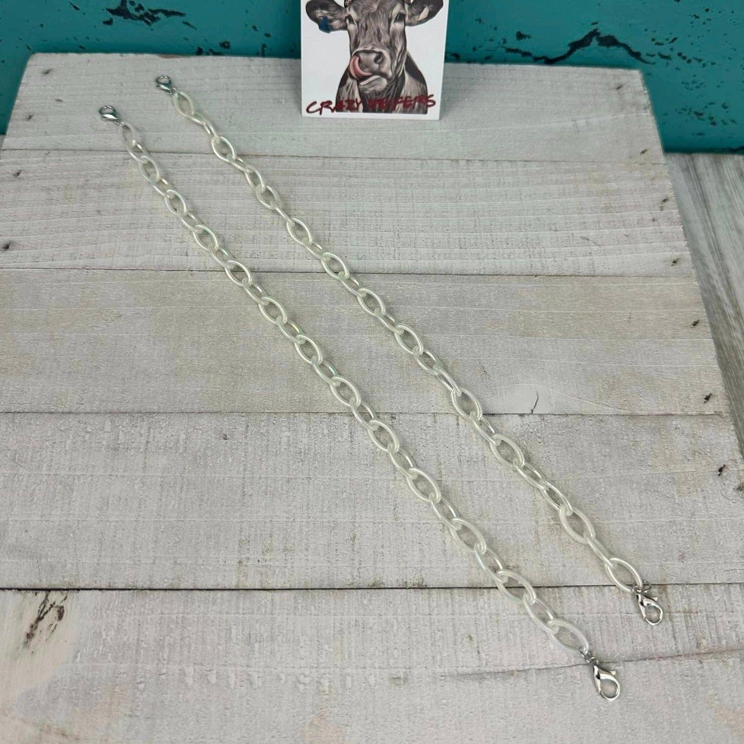 Crazy Heifers Wholesale - Wholesale Hat Accessory - Women's - Trucker Hat Chains V213