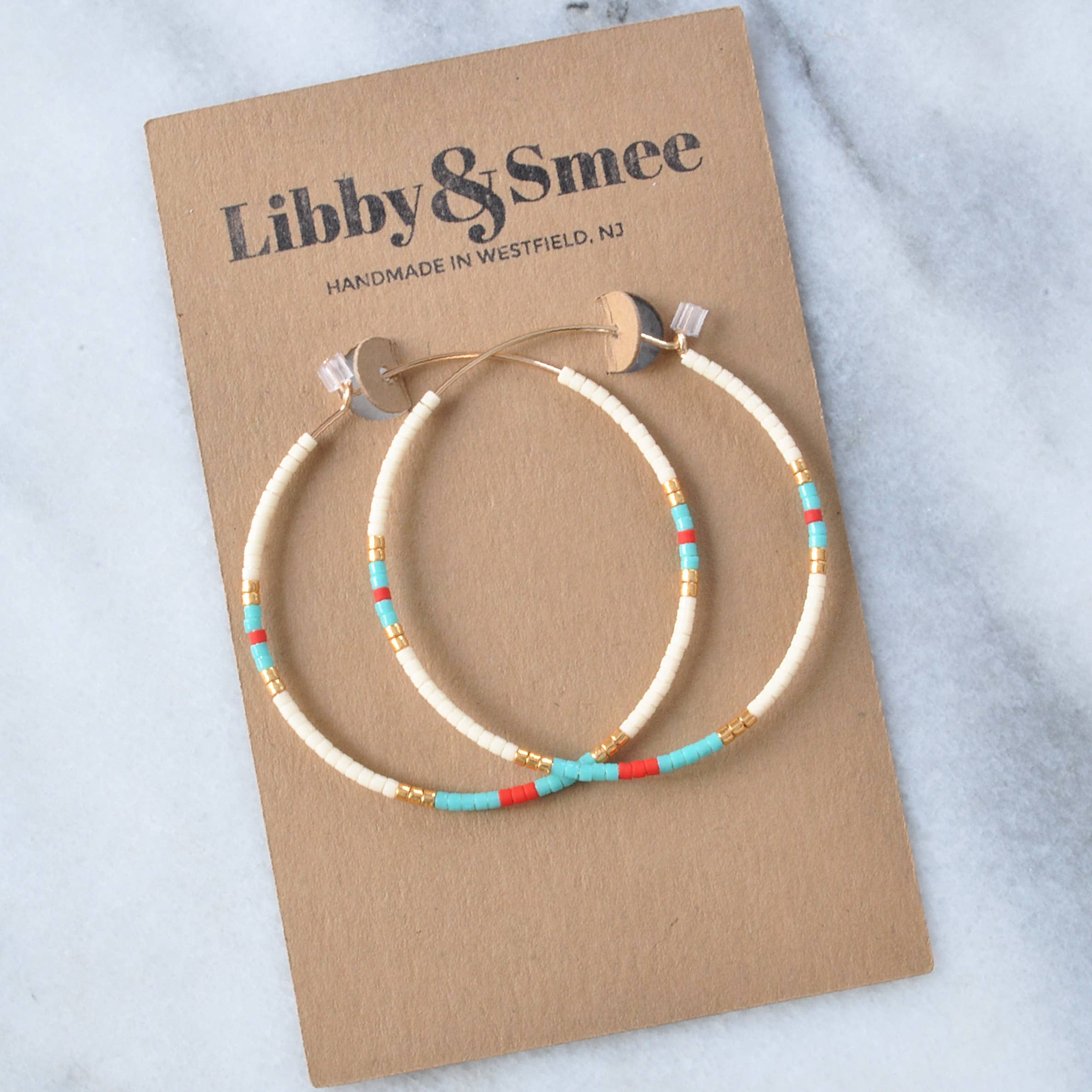 Libby & Smee – Brincos de argola por atacado – Aros preenchidos a ouro com minúsculas grânulos de sementes de vidro15