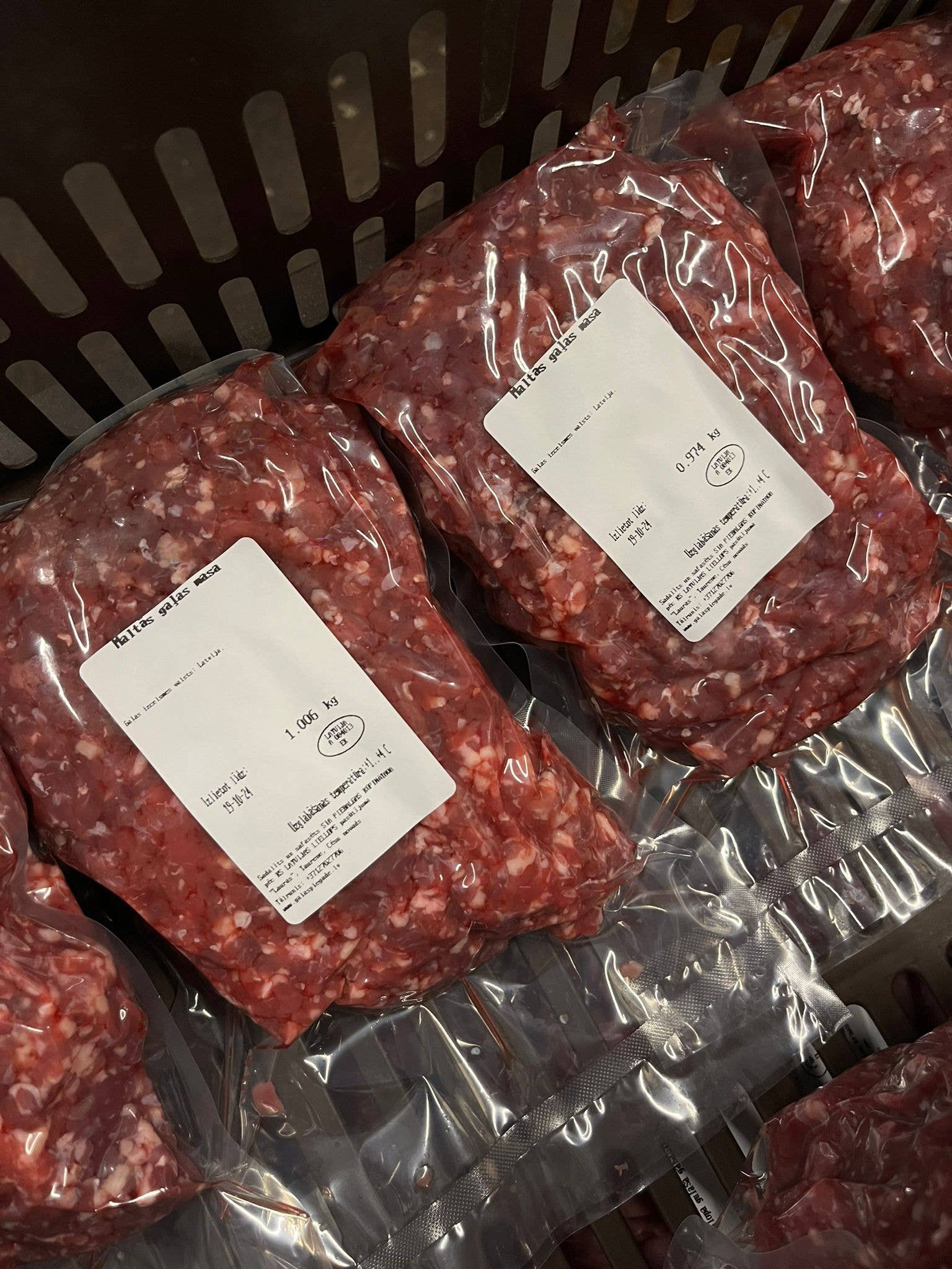 Berbician Europe - Wholesale Beef - Ground Bison1