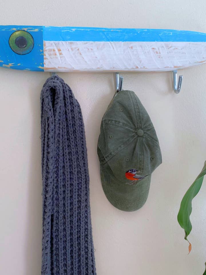 Porta esche da pesca per cappelli, cappotti o tazze per la vendita all'ingrosso da parte di Alma Boheme Handmade