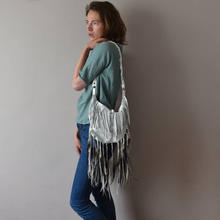 Borsa con frange in pelle bianca Luna per la vendita all'ingrosso da parte di Ruby Feathers France