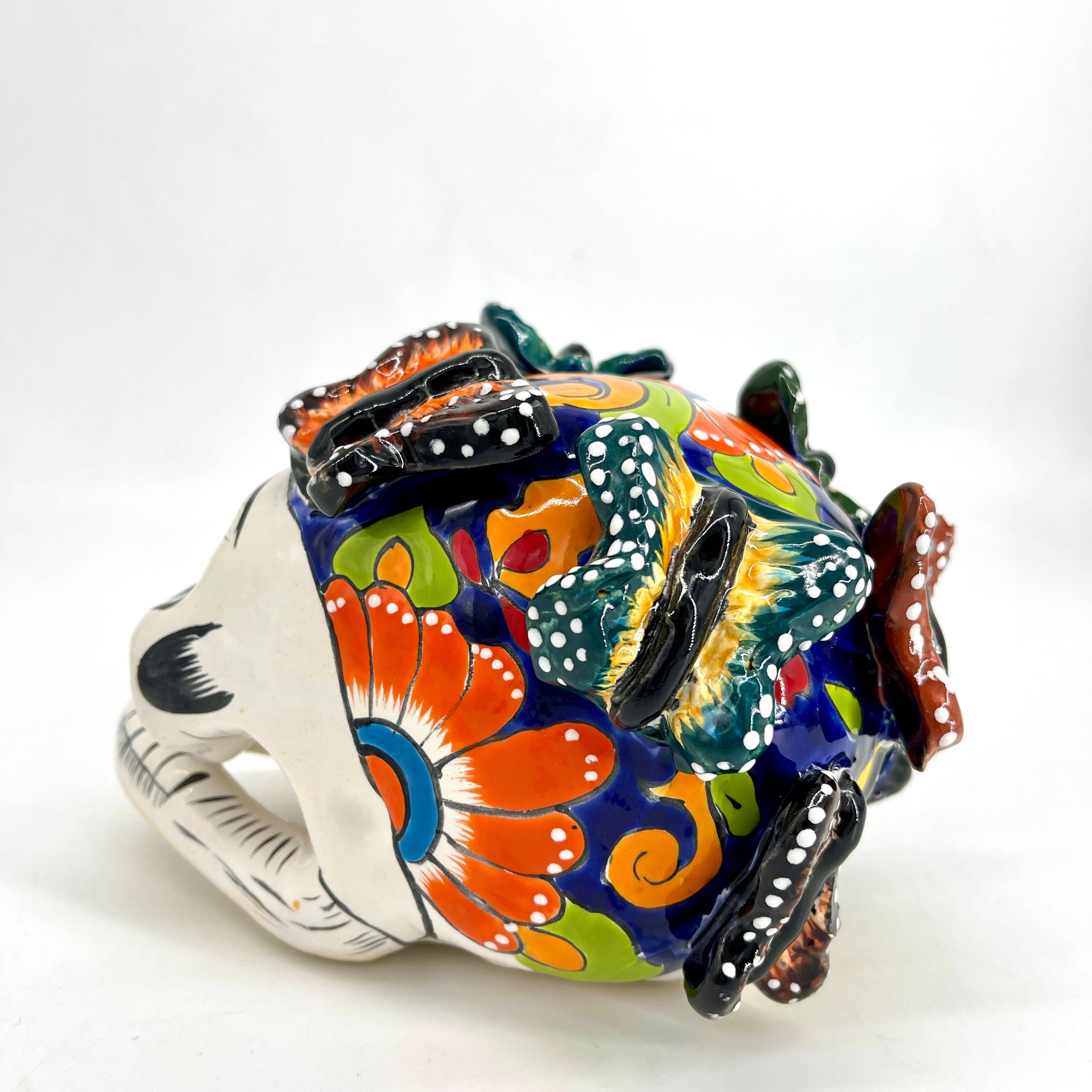 Calavera de Mariposa-Gusano de Día de Muertos de Talavera al por mayor para  tu tienda - Faire, image size:3024x3024