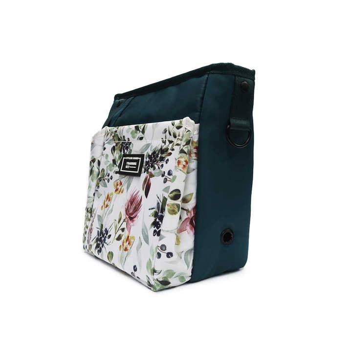 Evergreen Elite Trainer Treat Pouch for wholesale on Faire2