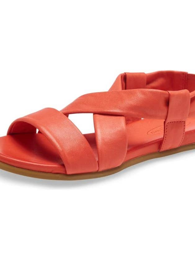 SANDALIA DESTALONADA DE PIEL BARIE - ROJO para venta al por mayor de Sheridan Mia