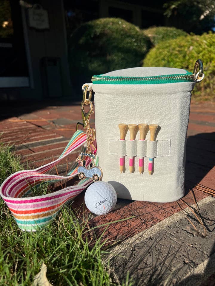 Sac de fairway pour la vente par KATIE FARNAN