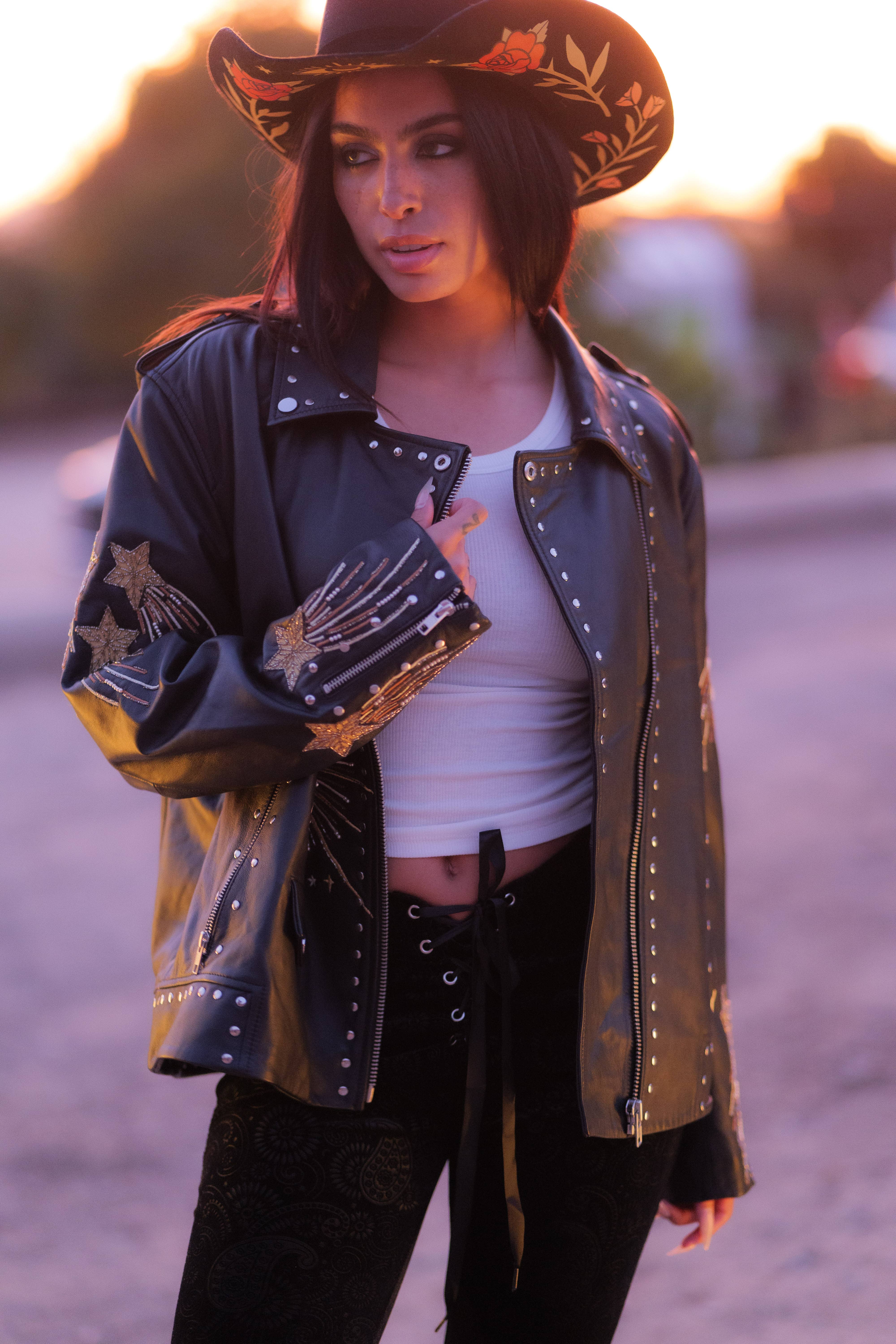 Wild as Heck - Vente Chapeau de cowboy – femme - Le chapeau Daphna Western (cowboy, chapeau en laine, vêtements western)5