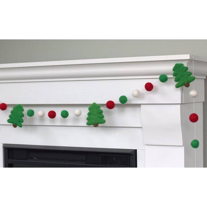Matthew + Mae - Wholesale Bunting/Garland - Christmas Tree Felt Ball Garland Home Decor- Red Green White5